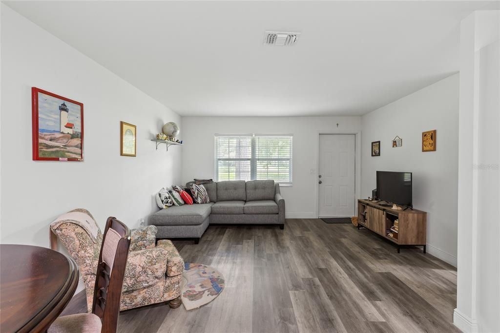 En Venta: $239,000 (3 camas, 1 baños, 1040 Pies cuadrados)