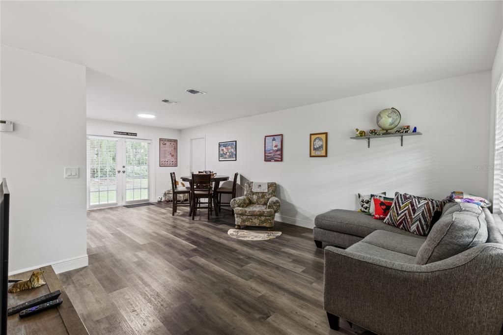 En Venta: $239,000 (3 camas, 1 baños, 1040 Pies cuadrados)