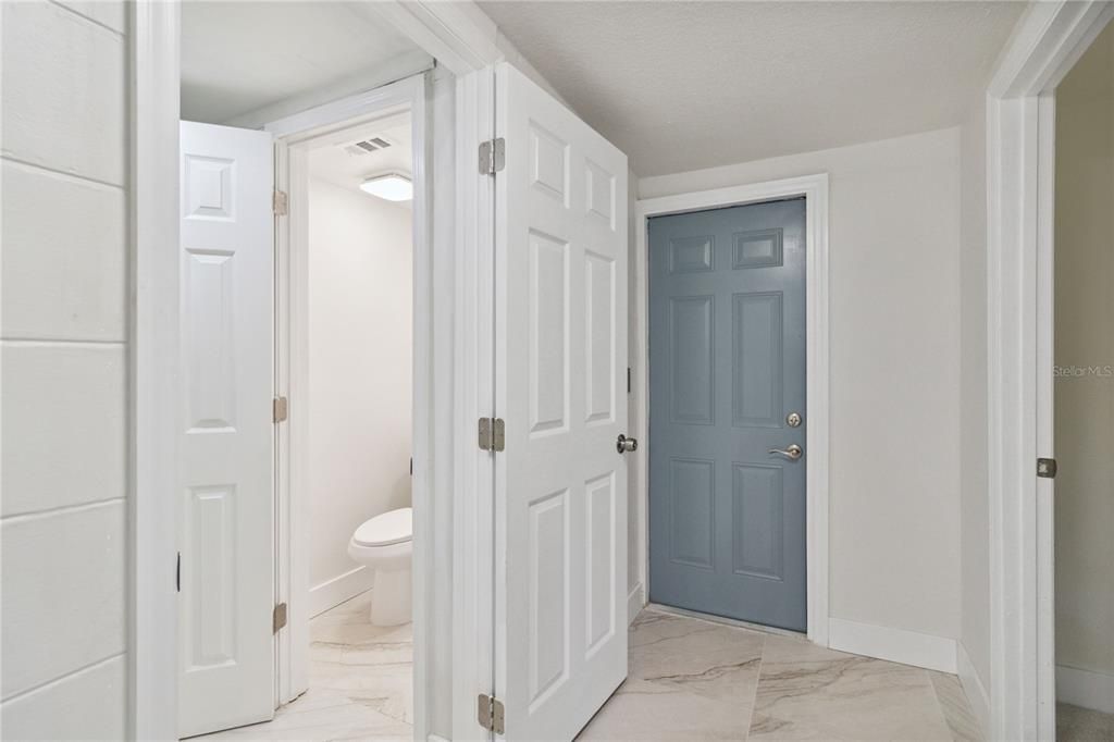 Active With Contract: $296,000 (3 beds, 1 baths, 1038 Square Feet)