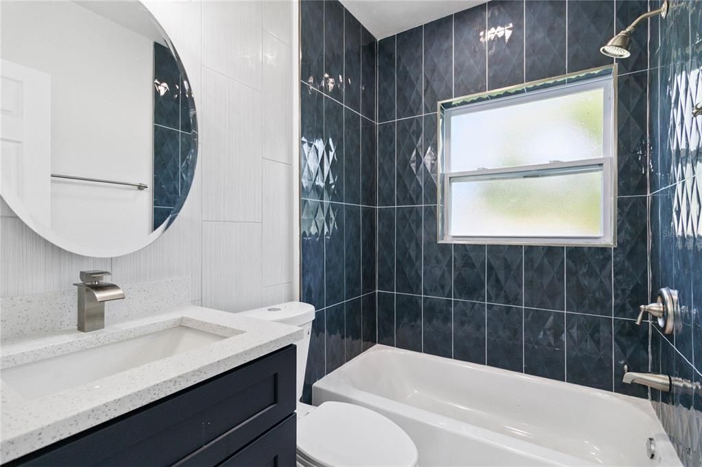 Active With Contract: $296,000 (3 beds, 1 baths, 1038 Square Feet)