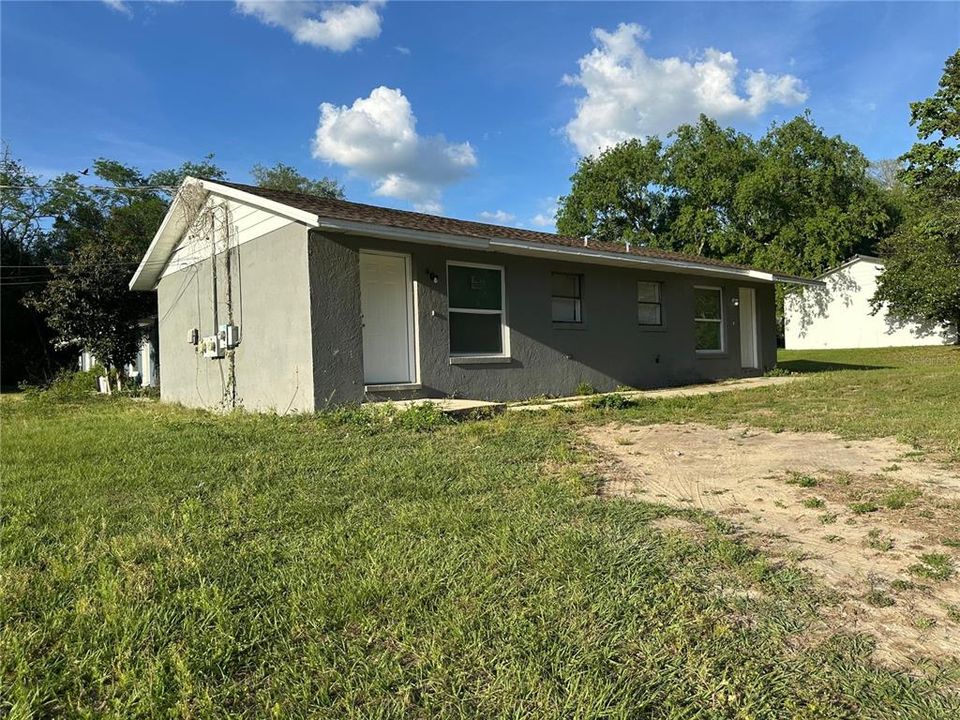 待售: $274,900 (11832 贝兹, 0 浴室, 1050 平方英尺)