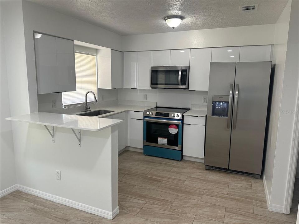 待售: $274,900 (11832 贝兹, 0 浴室, 1050 平方英尺)