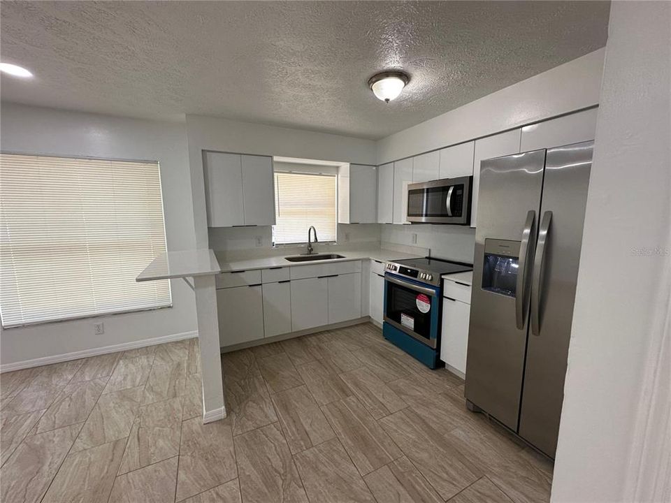 待售: $274,900 (11832 贝兹, 0 浴室, 1050 平方英尺)