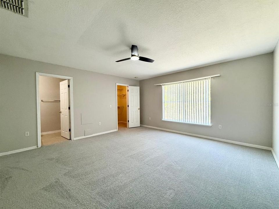 For Sale: $309,000 (4 beds, 2 baths, 1894 Square Feet)