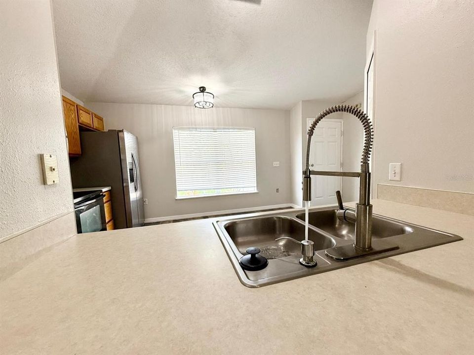 For Sale: $309,000 (4 beds, 2 baths, 1894 Square Feet)