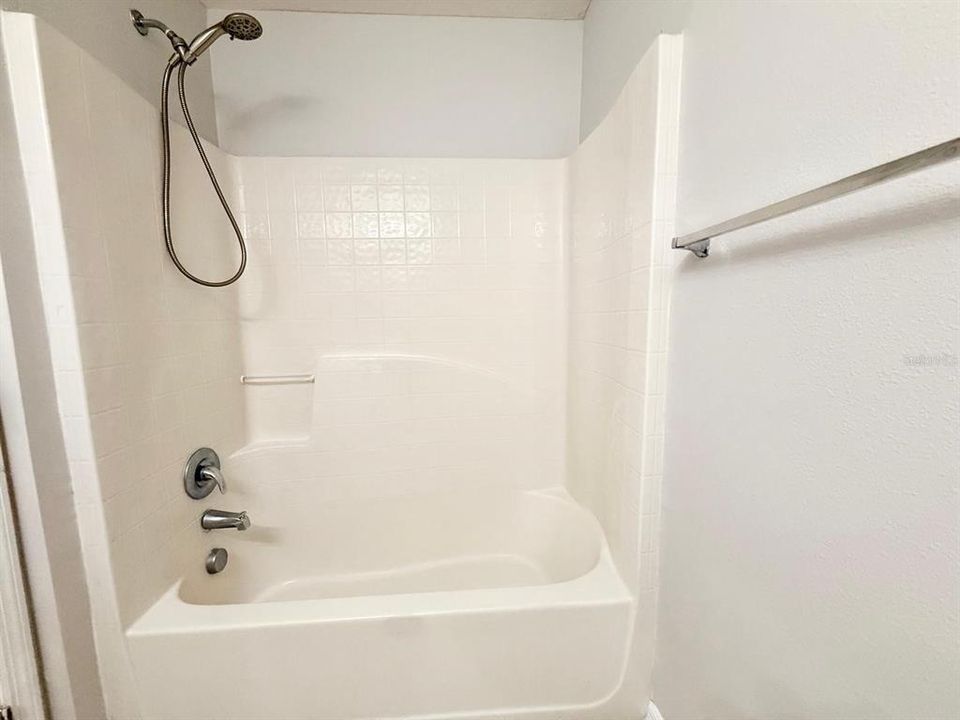 For Sale: $309,000 (4 beds, 2 baths, 1894 Square Feet)