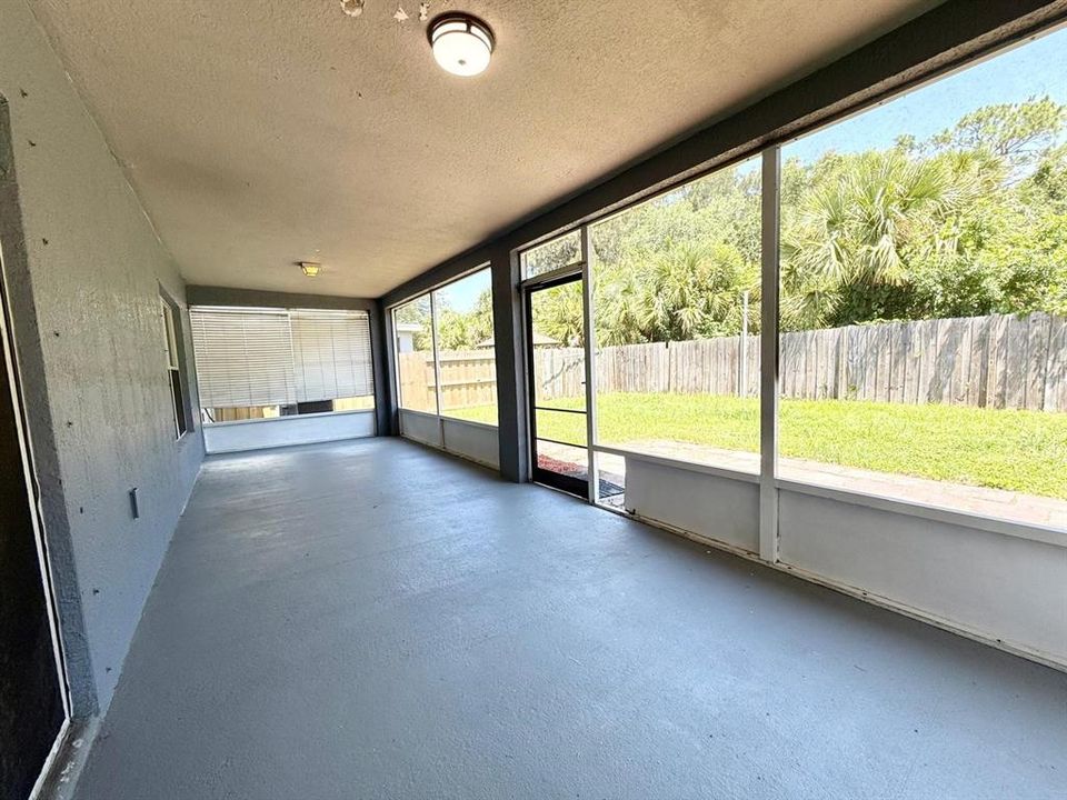 For Sale: $309,000 (4 beds, 2 baths, 1894 Square Feet)