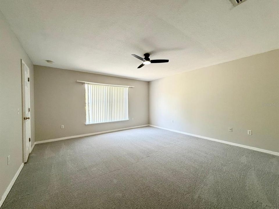 For Sale: $309,000 (4 beds, 2 baths, 1894 Square Feet)