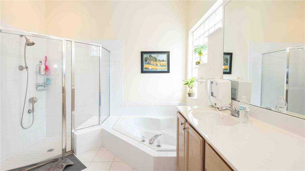 待售: $630,000 (4 贝兹, 3 浴室, 2362 平方英尺)