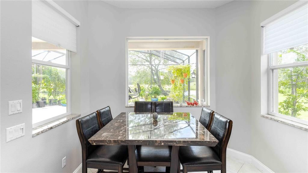 待售: $630,000 (4 贝兹, 3 浴室, 2362 平方英尺)