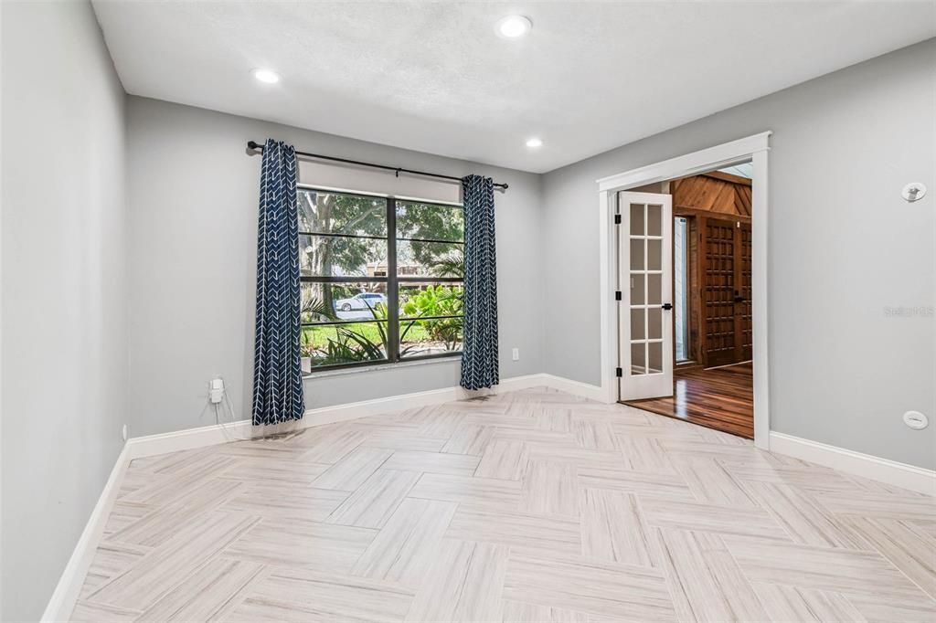 待售: $950,000 (4 贝兹, 2 浴室, 4419 平方英尺)