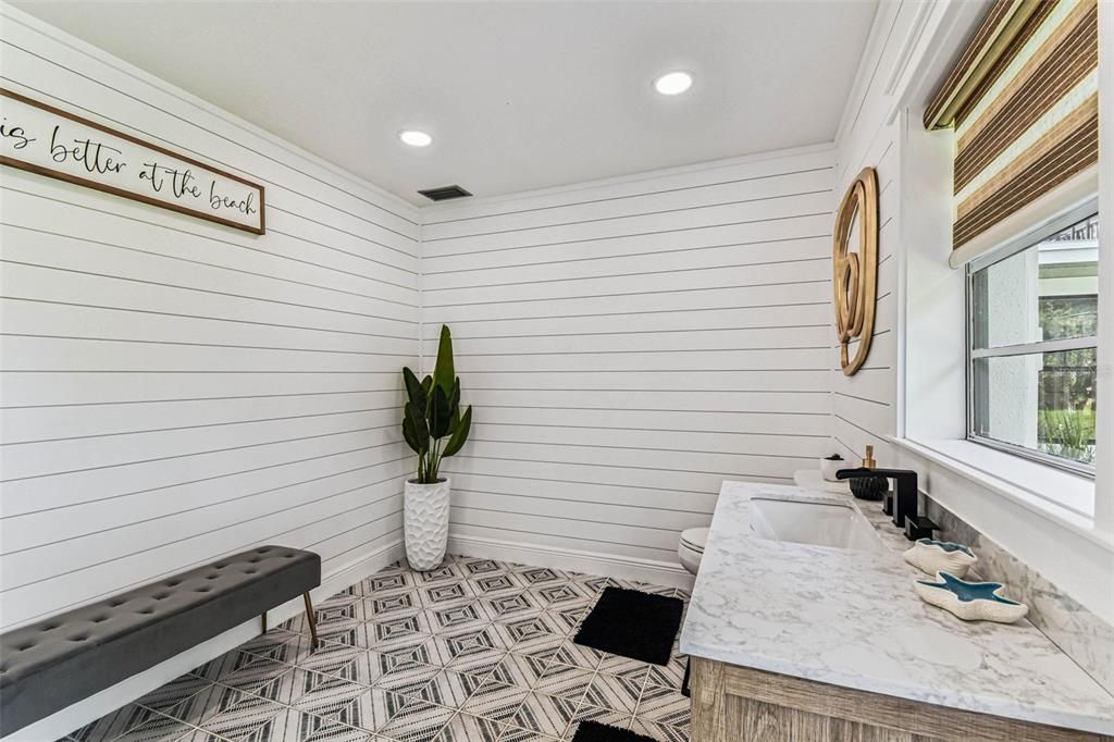 待售: $950,000 (4 贝兹, 2 浴室, 4419 平方英尺)