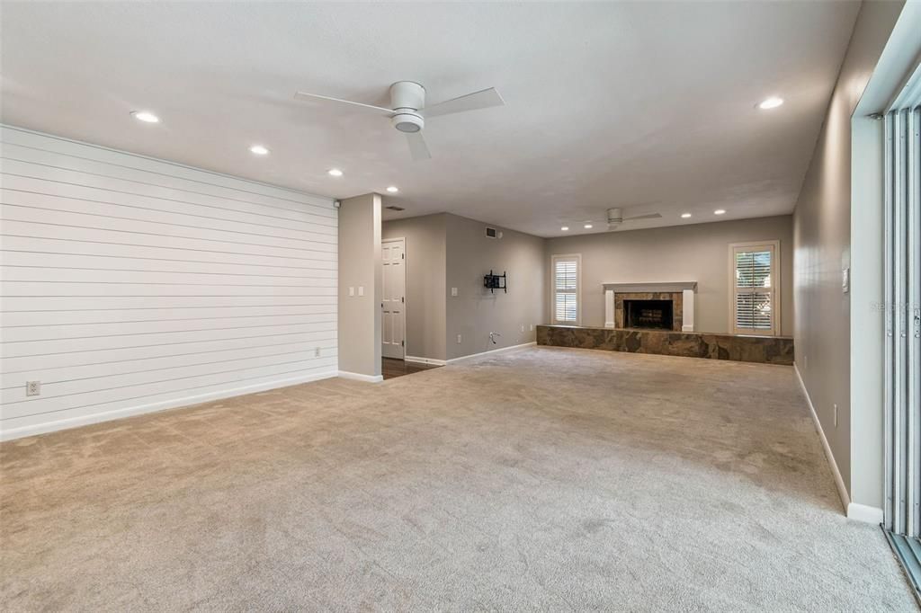 待售: $950,000 (4 贝兹, 2 浴室, 4419 平方英尺)