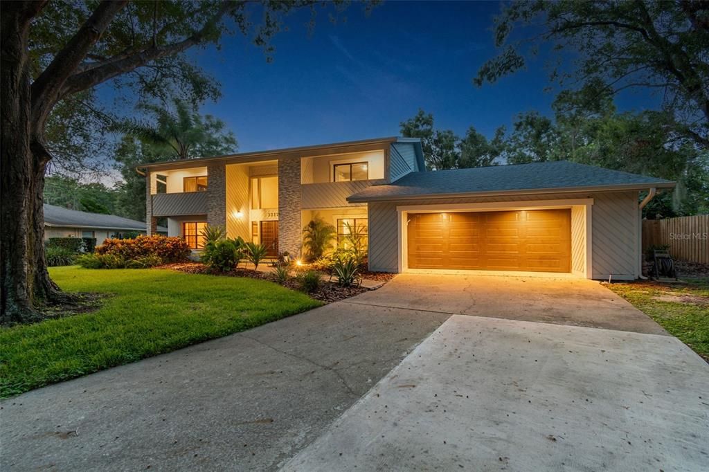 待售: $950,000 (4 贝兹, 2 浴室, 4419 平方英尺)