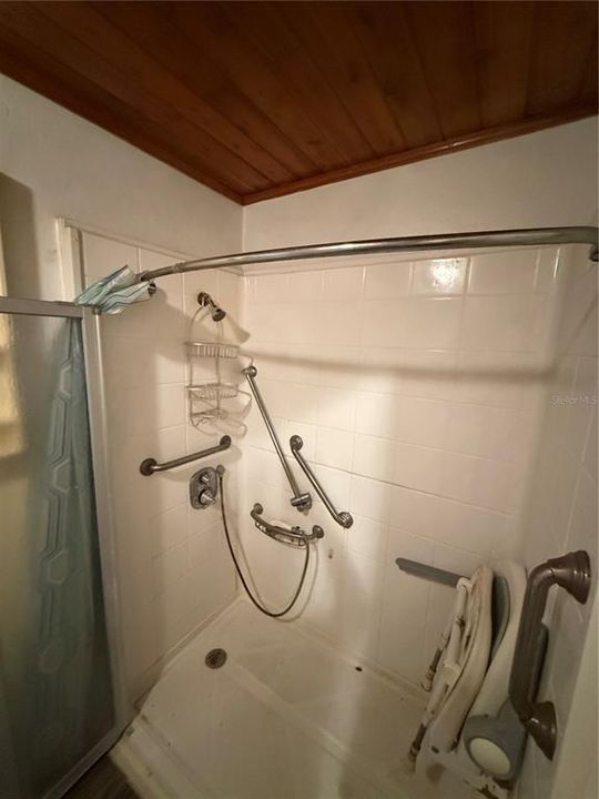 For Sale: $329,900 (2 beds, 2 baths, 1742 Square Feet)