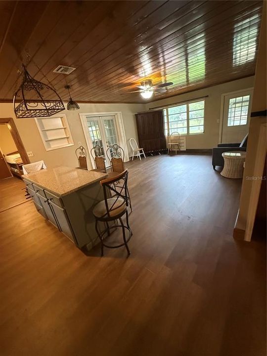 For Sale: $329,900 (2 beds, 2 baths, 1742 Square Feet)