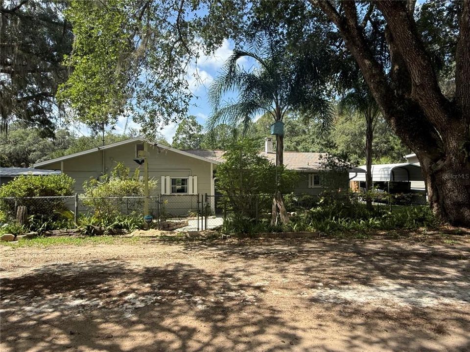 For Sale: $329,900 (2 beds, 2 baths, 1742 Square Feet)