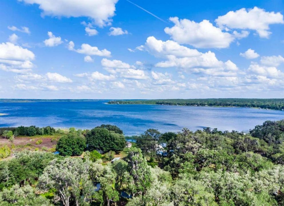 For Sale: $329,900 (2 beds, 2 baths, 1742 Square Feet)