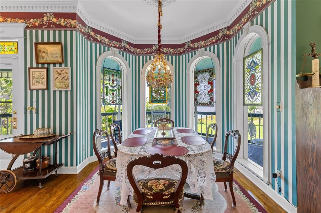 For Sale: $2,590,000 (5 beds, 6 baths, 8063 Square Feet)