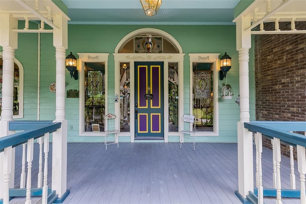 For Sale: $2,590,000 (5 beds, 6 baths, 8063 Square Feet)