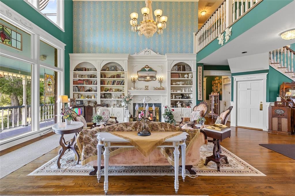 For Sale: $2,590,000 (5 beds, 6 baths, 8063 Square Feet)