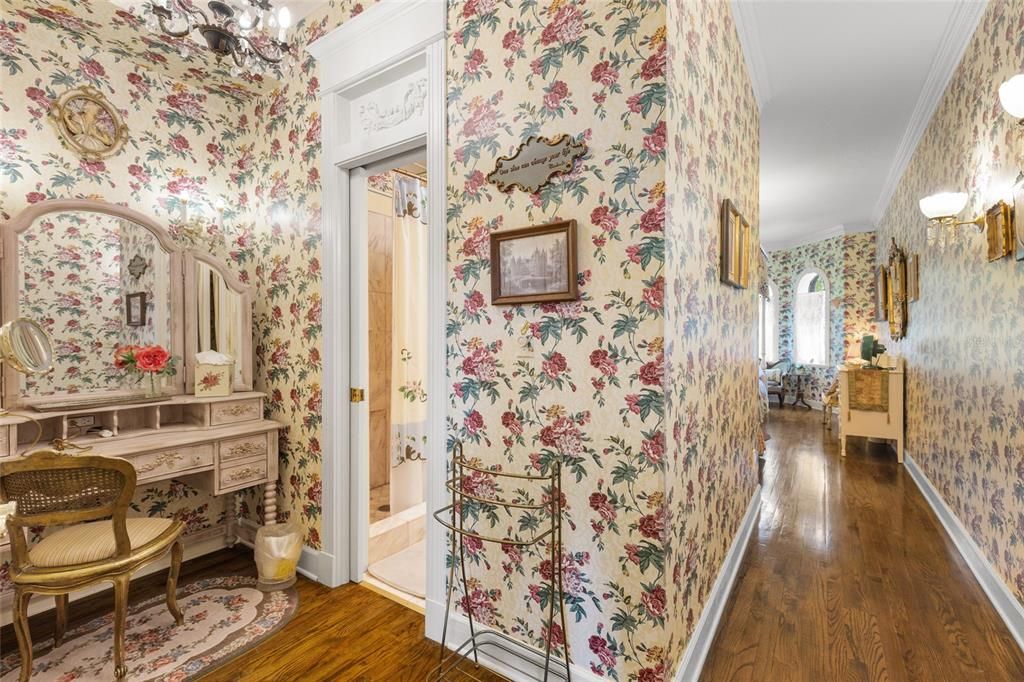 For Sale: $2,590,000 (5 beds, 6 baths, 8063 Square Feet)