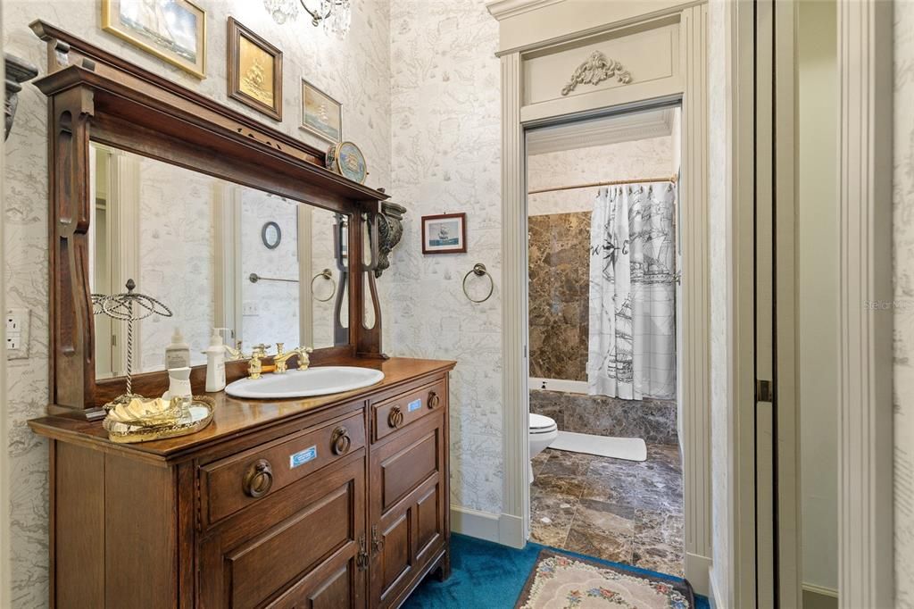 For Sale: $2,590,000 (5 beds, 6 baths, 8063 Square Feet)