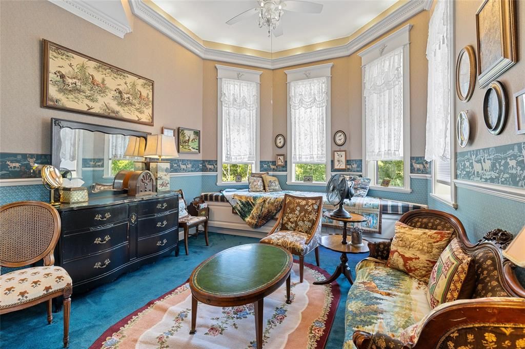 For Sale: $2,590,000 (5 beds, 6 baths, 8063 Square Feet)