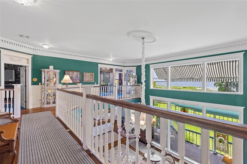 For Sale: $2,590,000 (5 beds, 6 baths, 8063 Square Feet)