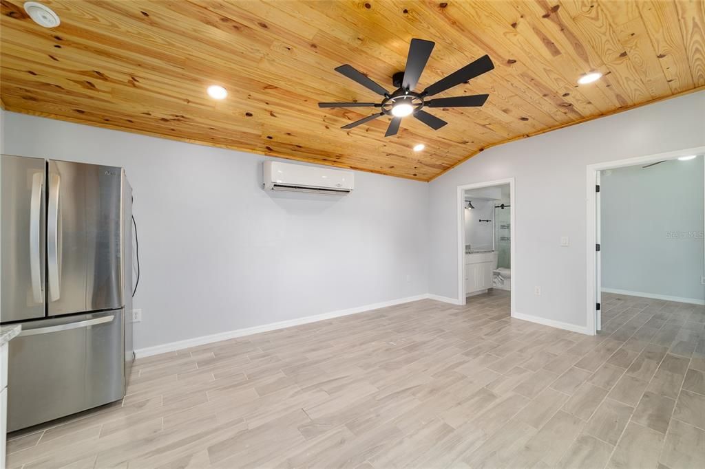 En Venta: $575,000 (2 camas, 1 baños, 710 Pies cuadrados)