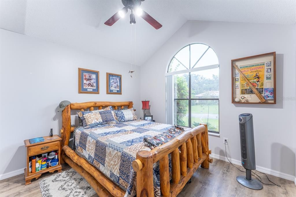 На продажу: $349,000 (2 спален, 2 ванн, 1347 Квадратных фут)