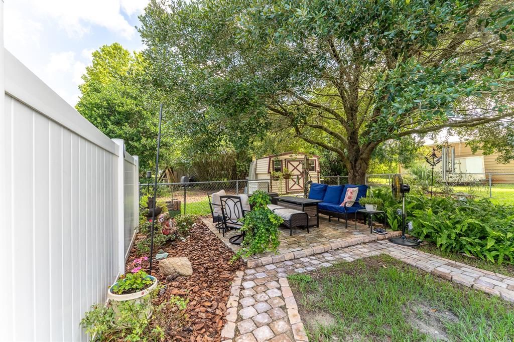 На продажу: $349,000 (2 спален, 2 ванн, 1347 Квадратных фут)