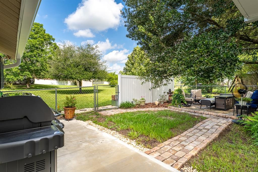 На продажу: $349,000 (2 спален, 2 ванн, 1347 Квадратных фут)