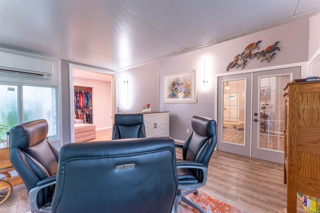 На продажу: $349,000 (2 спален, 2 ванн, 1347 Квадратных фут)