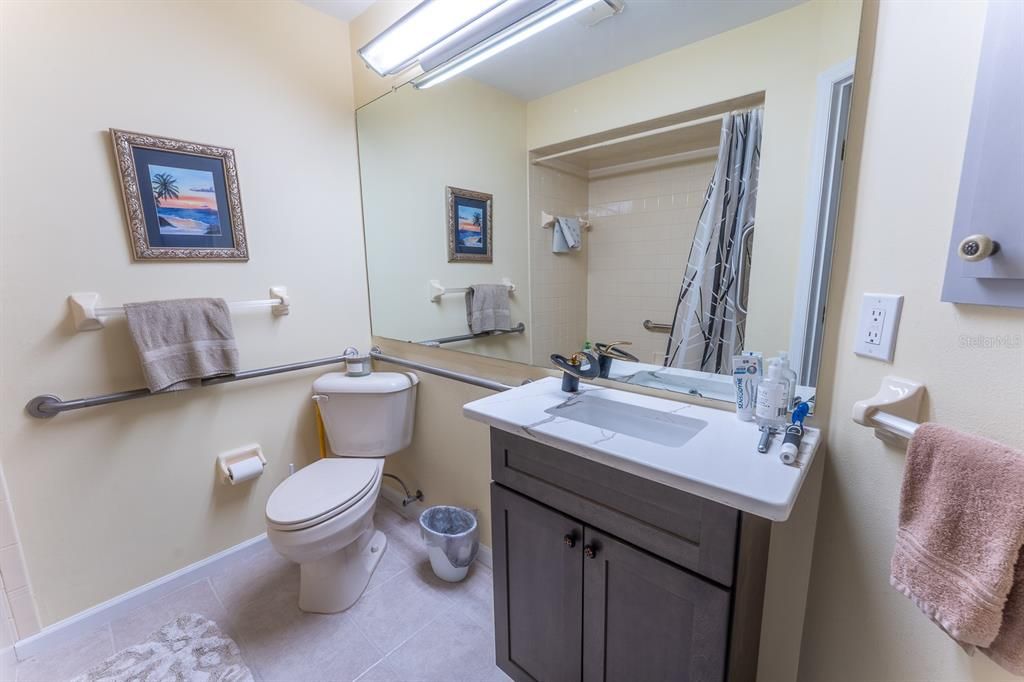 На продажу: $349,000 (2 спален, 2 ванн, 1347 Квадратных фут)