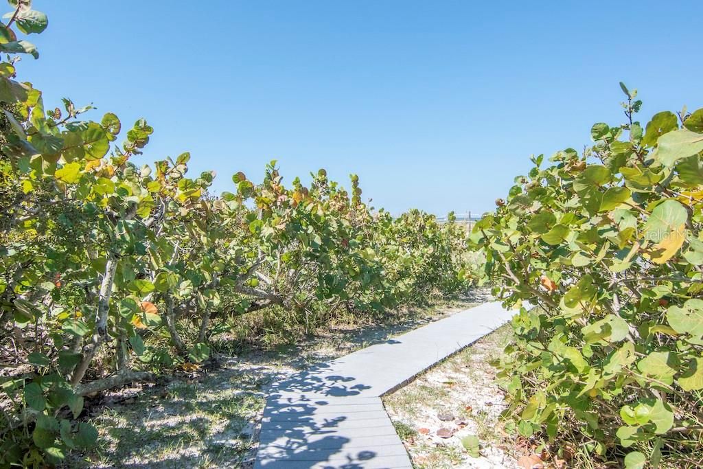 For Rent: $6,990 (3 beds, 2 baths, 1345 Square Feet)