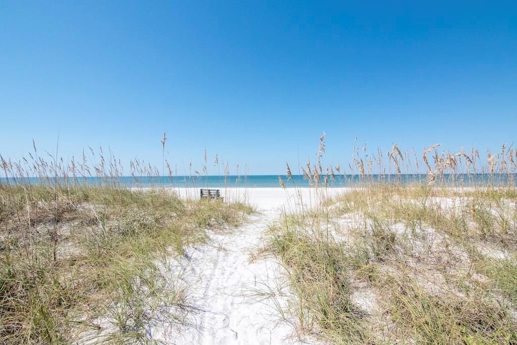 For Rent: $6,990 (3 beds, 2 baths, 1345 Square Feet)