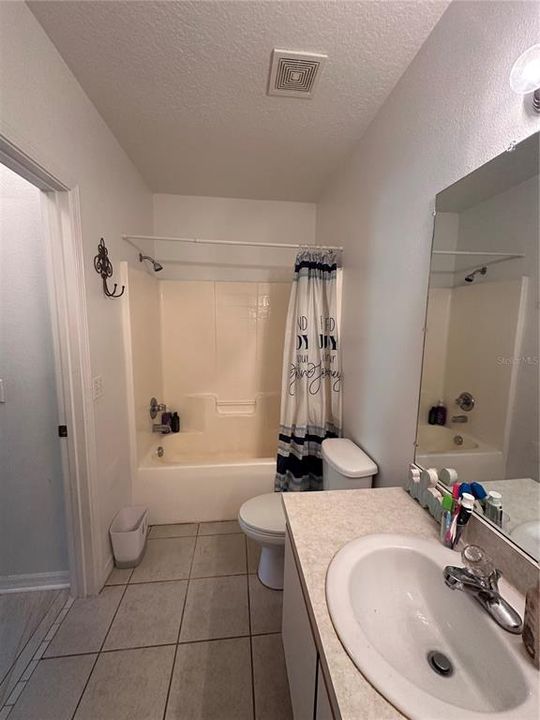 待售: $199,000 (3 贝兹, 2 浴室, 1151 平方英尺)