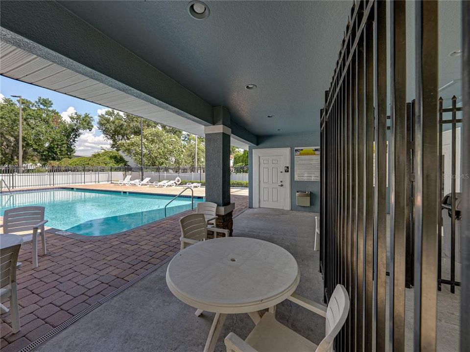 For Sale: $240,000 (3 beds, 2 baths, 1560 Square Feet)