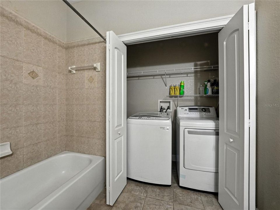 For Sale: $240,000 (3 beds, 2 baths, 1560 Square Feet)