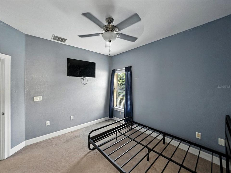 For Sale: $240,000 (3 beds, 2 baths, 1560 Square Feet)