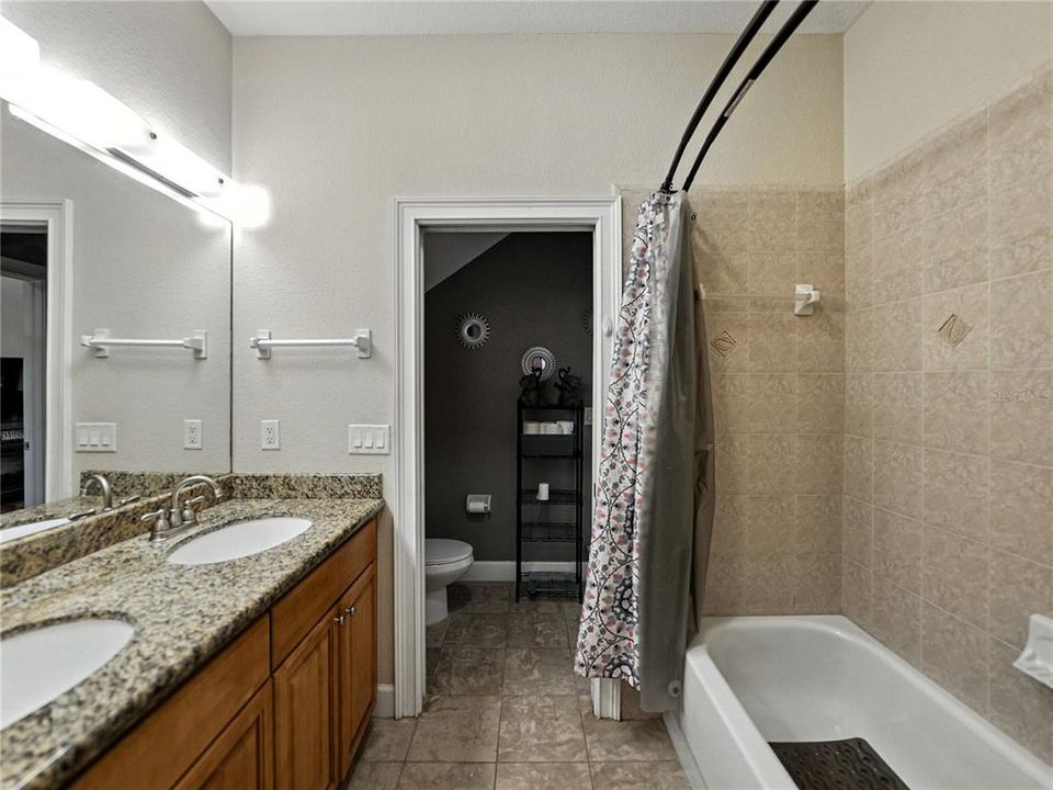 For Sale: $240,000 (3 beds, 2 baths, 1560 Square Feet)