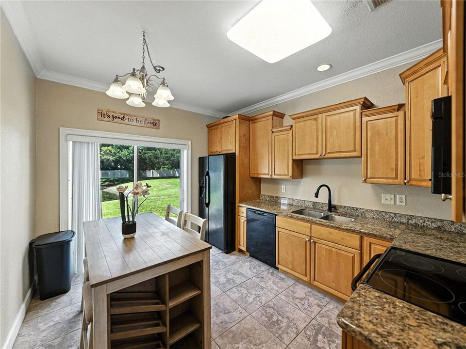 For Sale: $240,000 (3 beds, 2 baths, 1560 Square Feet)