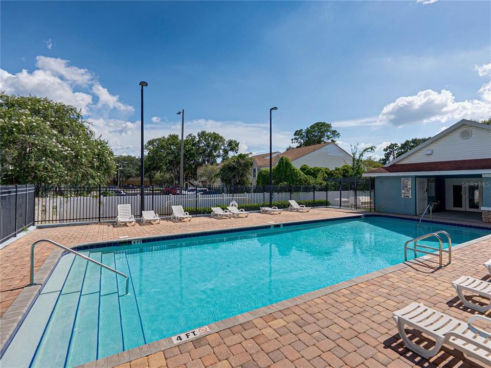 For Sale: $240,000 (3 beds, 2 baths, 1560 Square Feet)