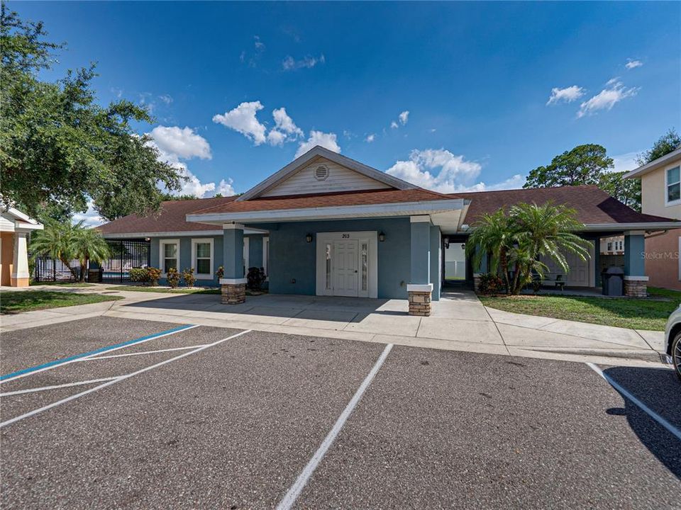 For Sale: $240,000 (3 beds, 2 baths, 1560 Square Feet)