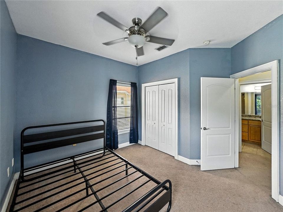 For Sale: $240,000 (3 beds, 2 baths, 1560 Square Feet)