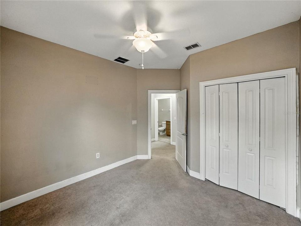 For Sale: $240,000 (3 beds, 2 baths, 1560 Square Feet)