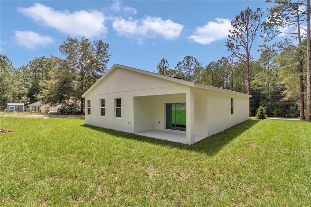 合同活跃: $320,000 (3 贝兹, 2 浴室, 1543 平方英尺)