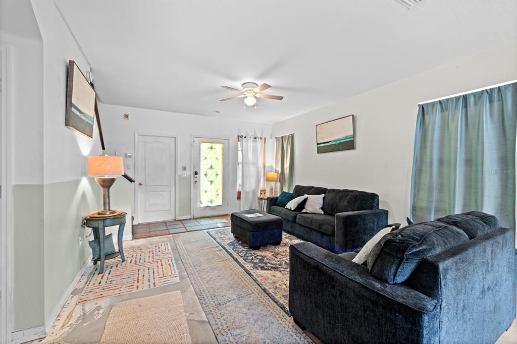 Active With Contract: $299,900 (4 beds, 2 baths, 1754 Square Feet)