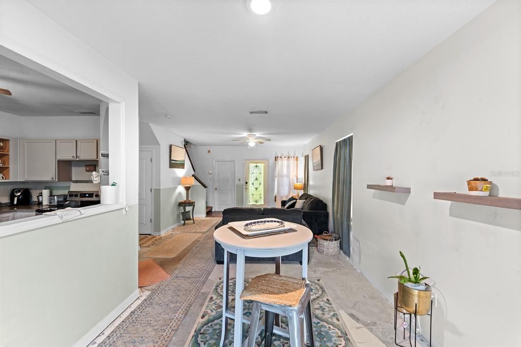 Active With Contract: $299,900 (4 beds, 2 baths, 1754 Square Feet)